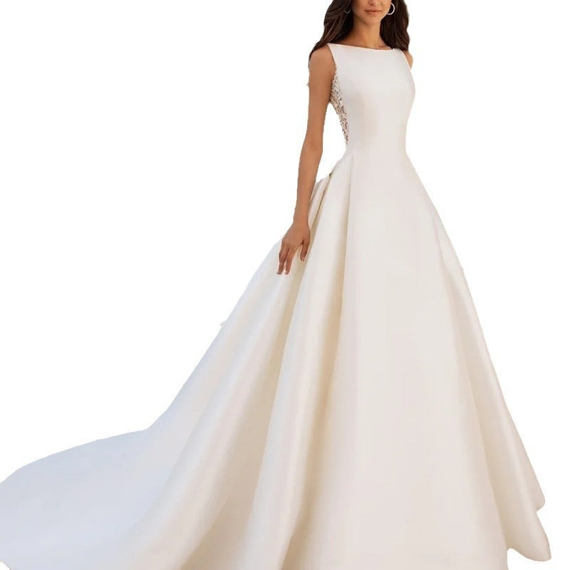 French Retro Lace and Satin Elegant Chapel Wedding Gown.