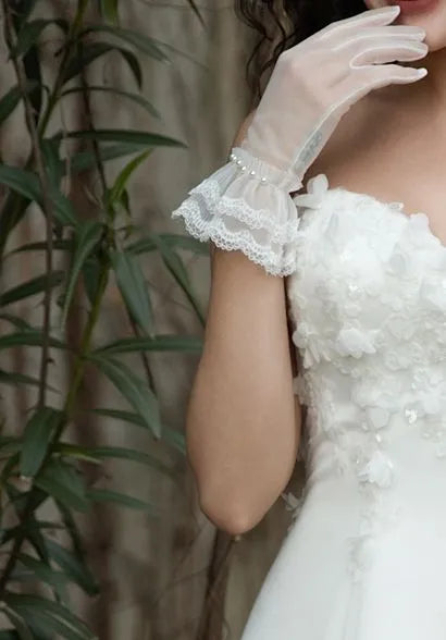 Sheer Gloves are optional.