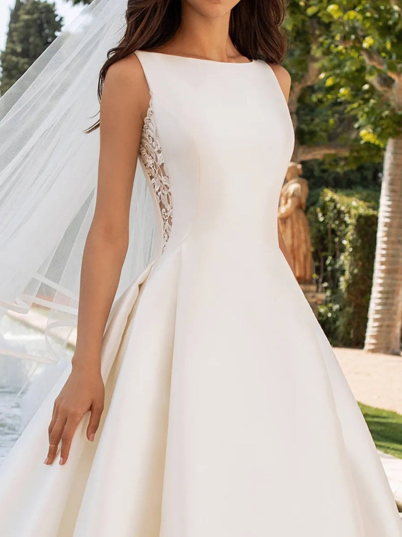 French Retro Lace and Satin Elegant Chapel Wedding Gown.