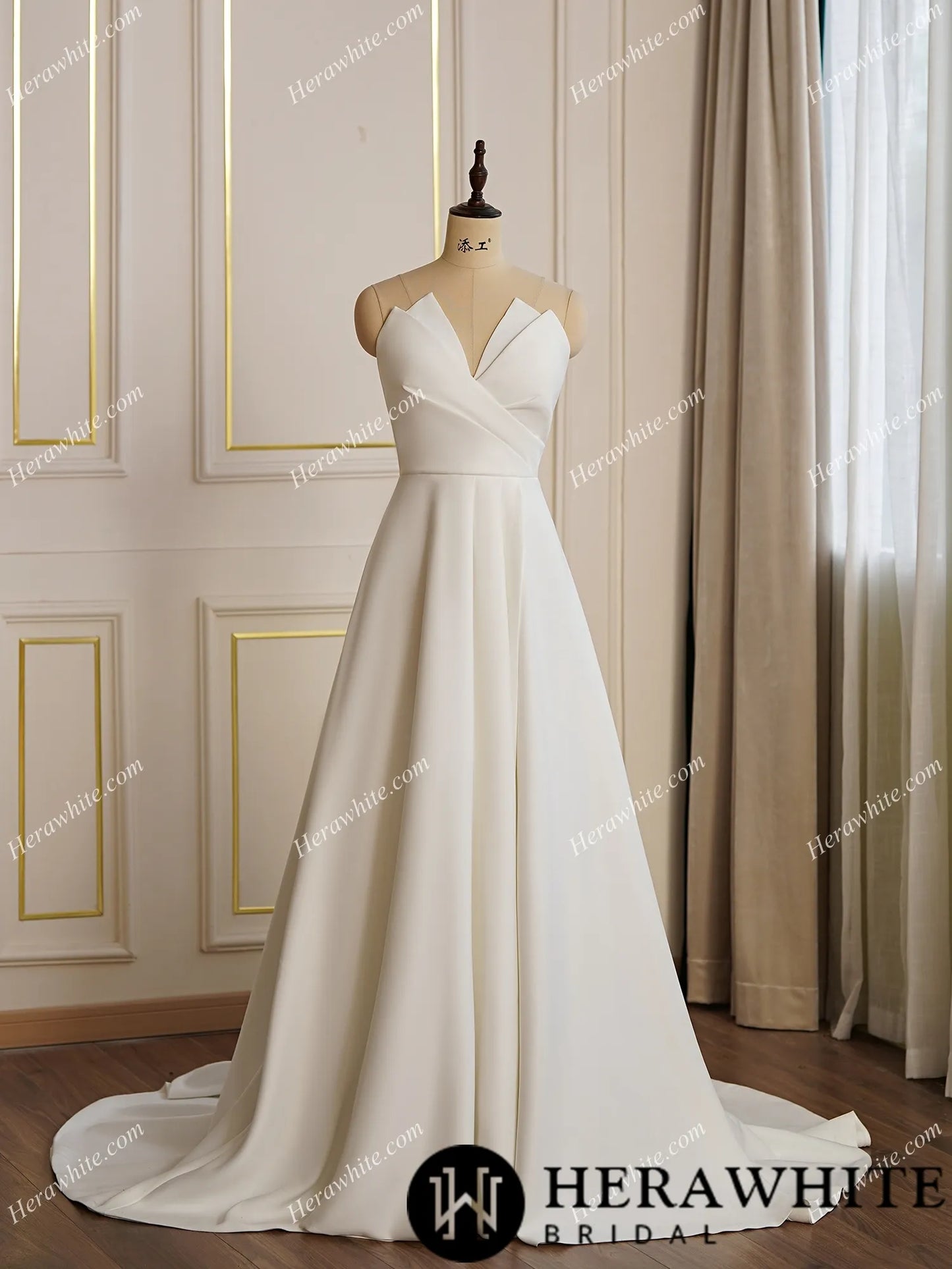 Modern Satin A-line Wedding Dress with Split.