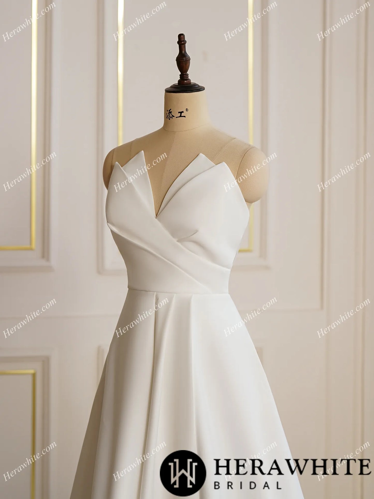 Modern Satin A-line Wedding Dress with Split.