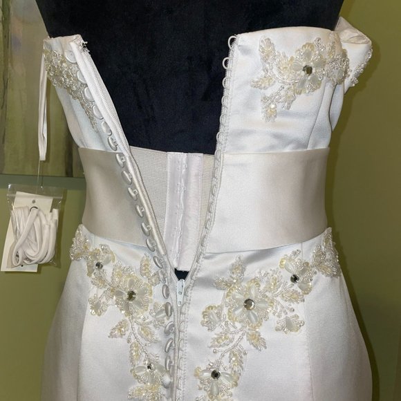 Clearance Sale: Satin Mermaid Wedding Gown by Da Vinci Bridal
