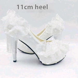 Lace and Flower Rhinestone Tassel High-heeled Bridal Shoes