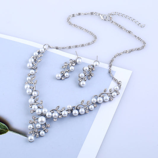 Pearl and Rhinestone Vine Design Bridal Set