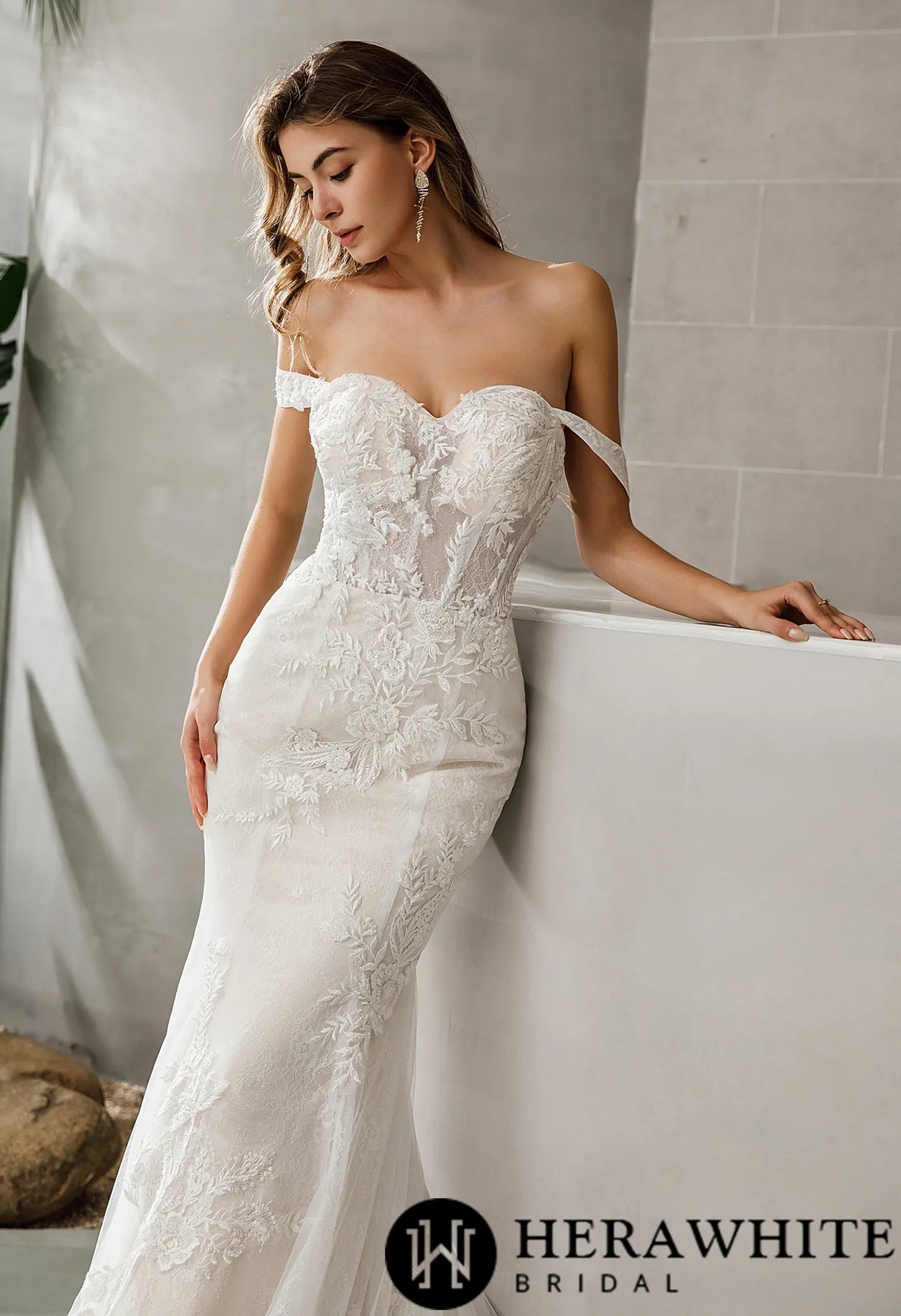 Delicate Sweetheart Neckline Illusion Bodice Wedding Dress