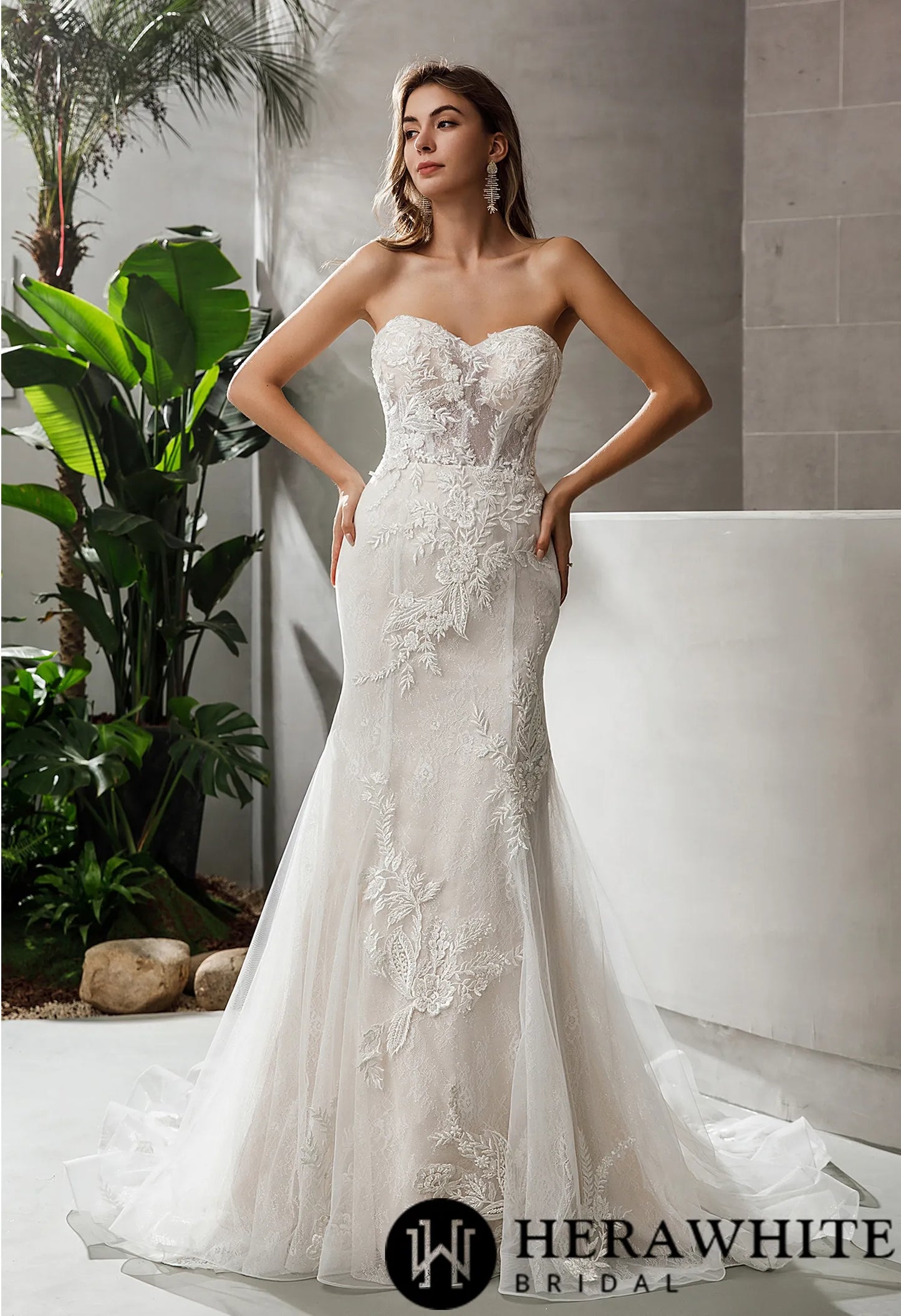 Delicate Sweetheart Neckline Illusion Bodice Wedding Dress