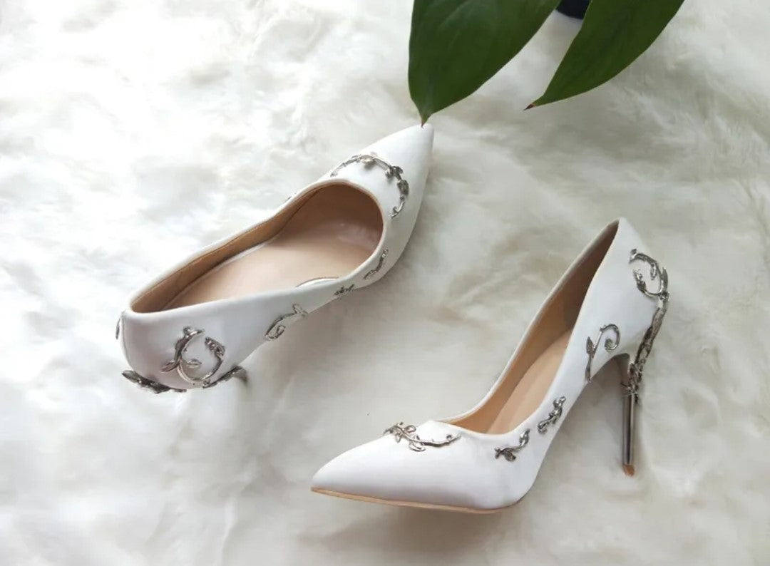 Elegant Silk and Leaves Formal Pumps