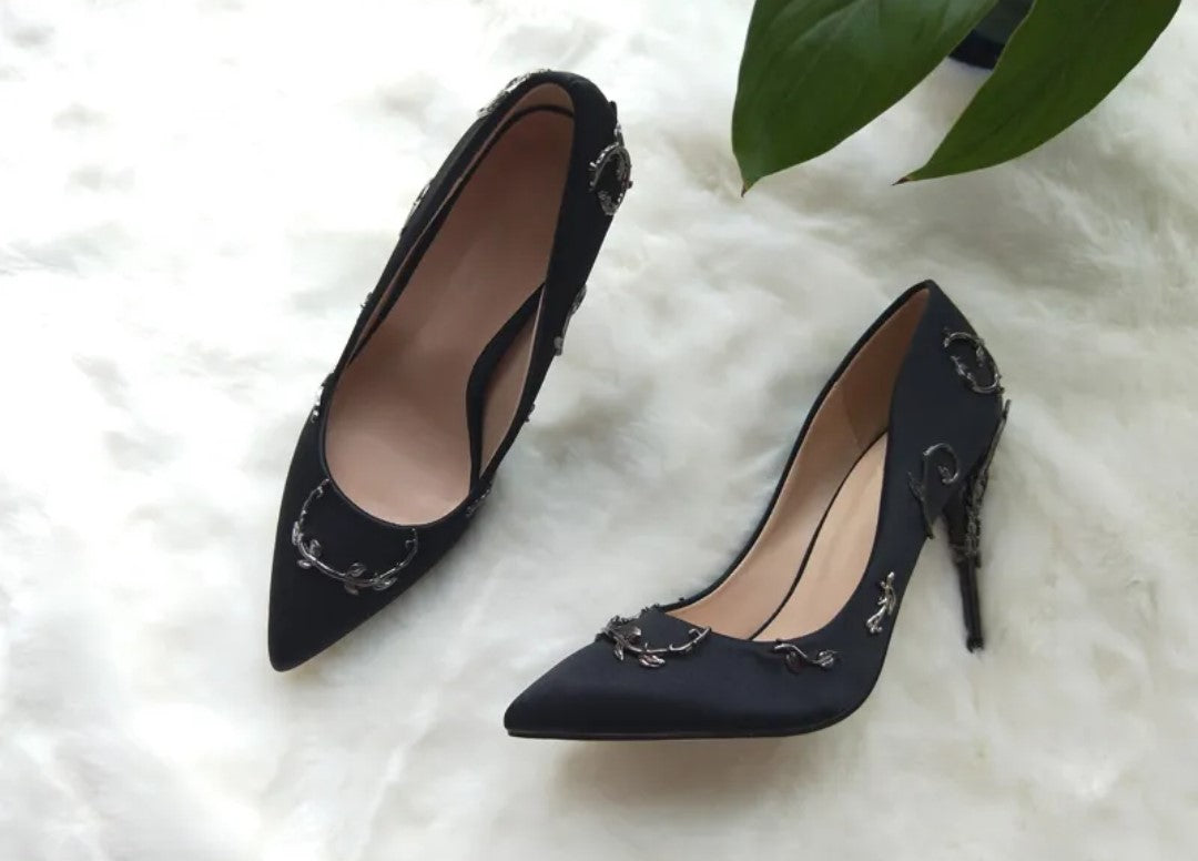 Elegant Silk and Leaves Formal Pumps