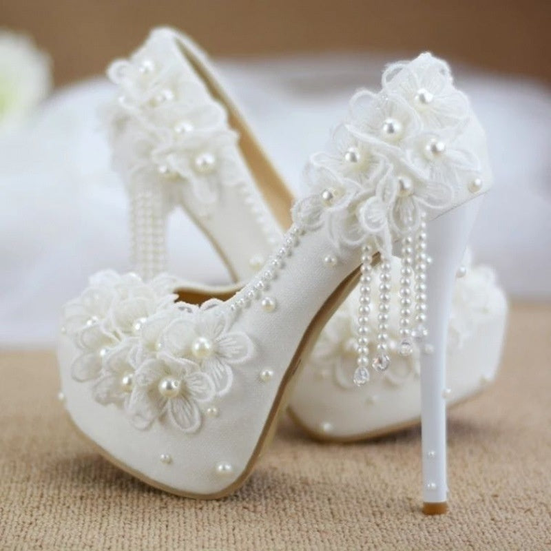 Lace and Flower Rhinestone Tassel High-heeled Bridal Shoes