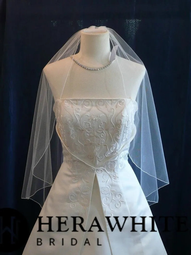 Herawhite Delicate Pipping Edge Wedding Veil