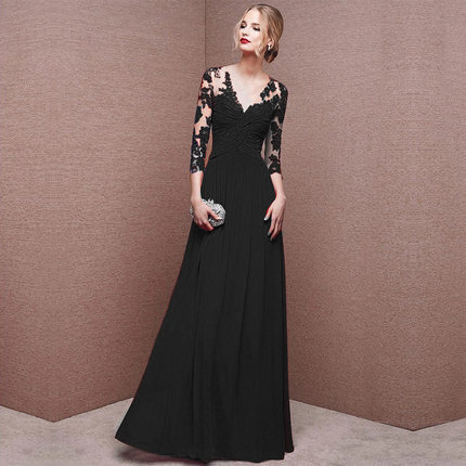 Elegant Long Evening Dress with Ruching and Lace Top